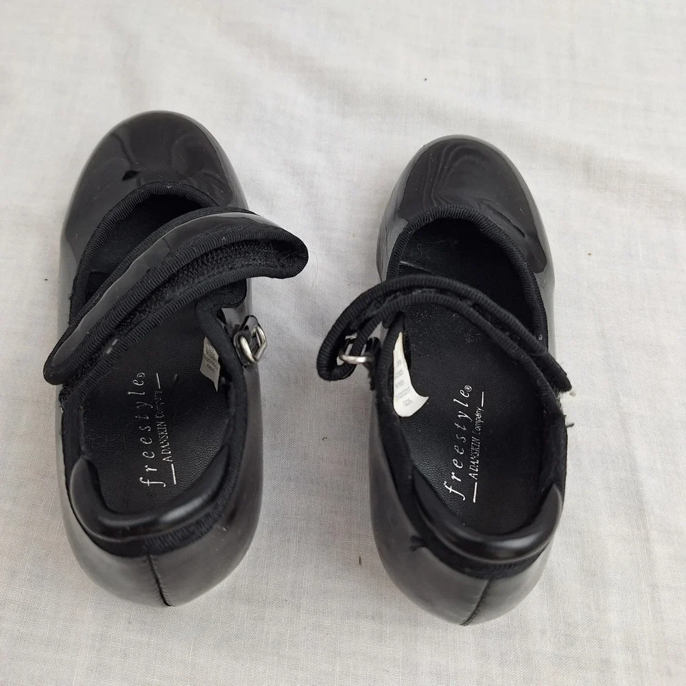 Whimsigoth Freestyle Black 9 Tap Shoes Danskin Company Kids FK1651 Dance